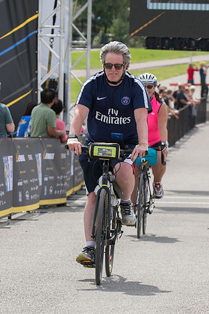 FINISH LINE CROSSING --4264