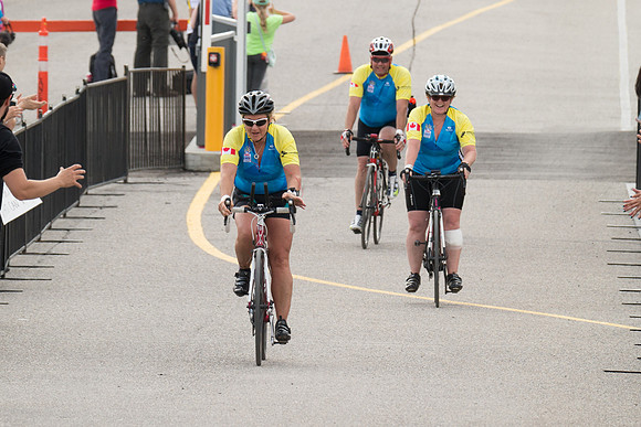FINISH LINE CROSSING --3275