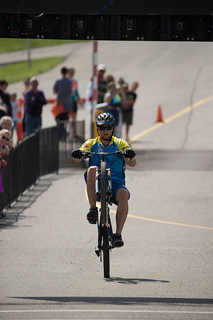 FINISH LINE CROSSING --2911