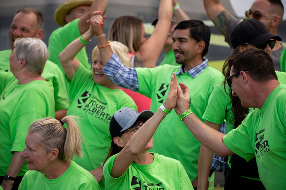2-VOLUNTEERS-252