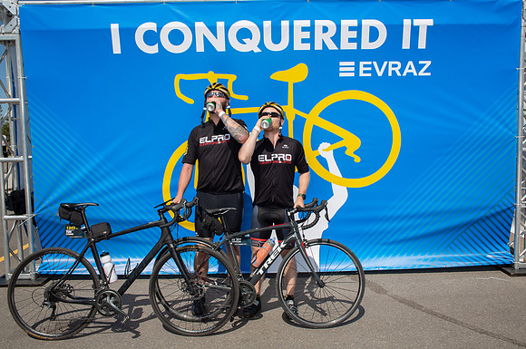 ICW-TWO-R4-TheRideAB-3196