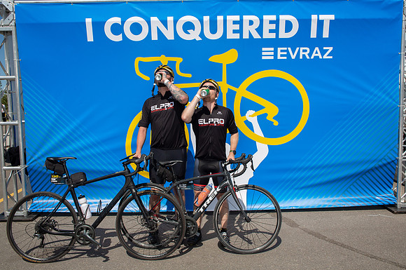 ICW-TWO-R4-TheRideAB-3198