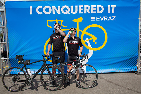 ICW-TWO-R4-TheRideAB-3197