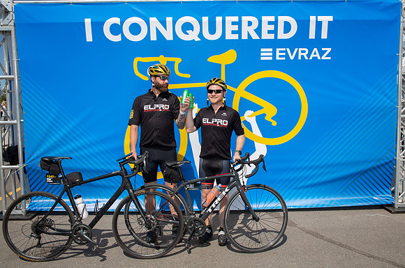 ICW-TWO-R4-TheRideAB-3199