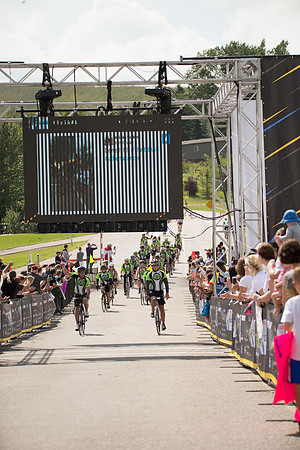 FINISH LINE CROSSING --2954