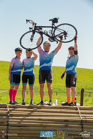 RIDERS + CHEERERS @ PITSTOPS-20