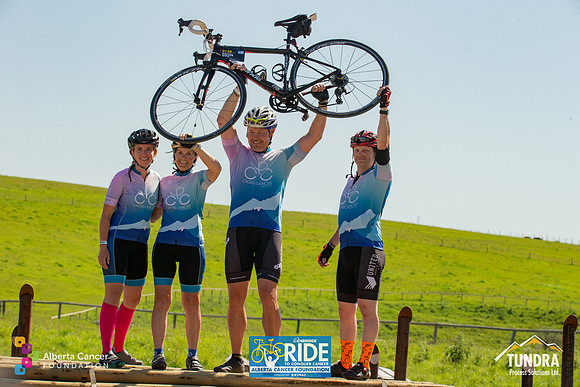 RIDERS + CHEERERS @ PITSTOPS-23