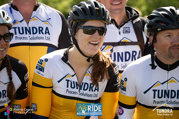 RIDERS + CHEERERS @ PITSTOPS-31