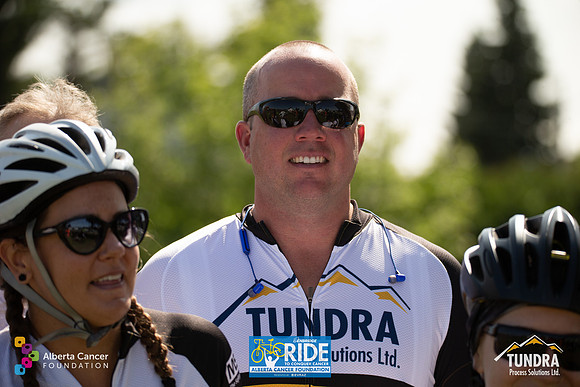 RIDERS + CHEERERS @ PITSTOPS-38