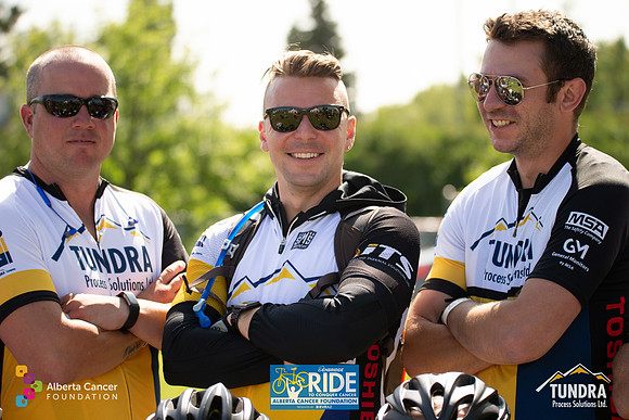 RIDERS + CHEERERS @ PITSTOPS-42