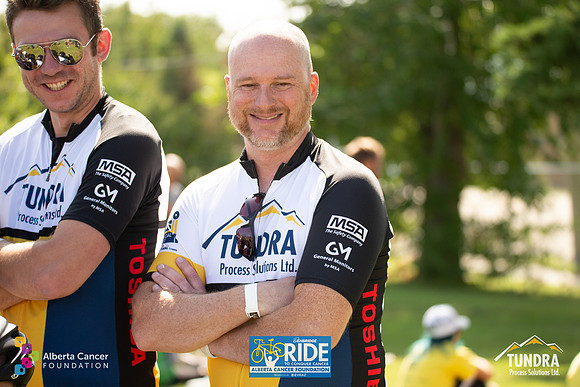 RIDERS + CHEERERS @ PITSTOPS-44