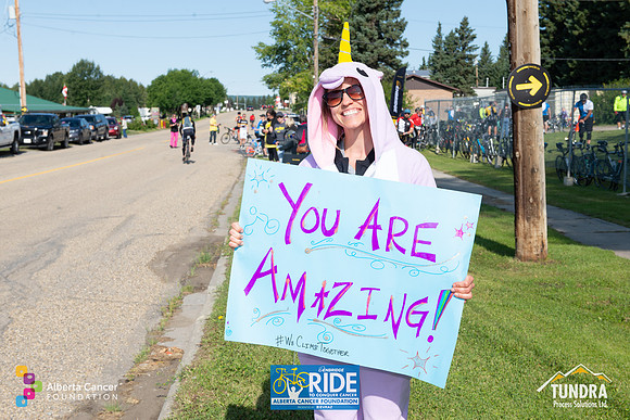 RIDERS + CHEERERS @ PITSTOPS-120