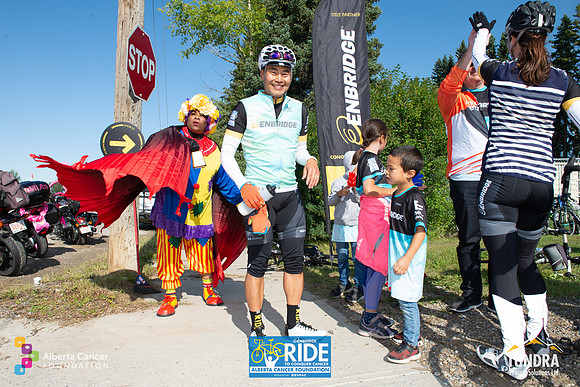 RIDERS + CHEERERS @ PITSTOPS-123