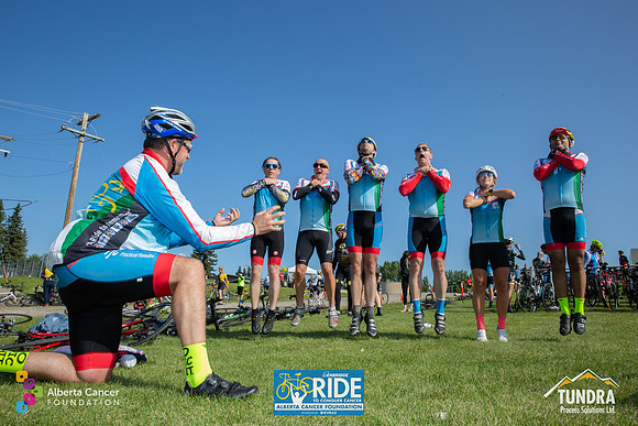 RIDERS + CHEERERS @ PITSTOPS-128