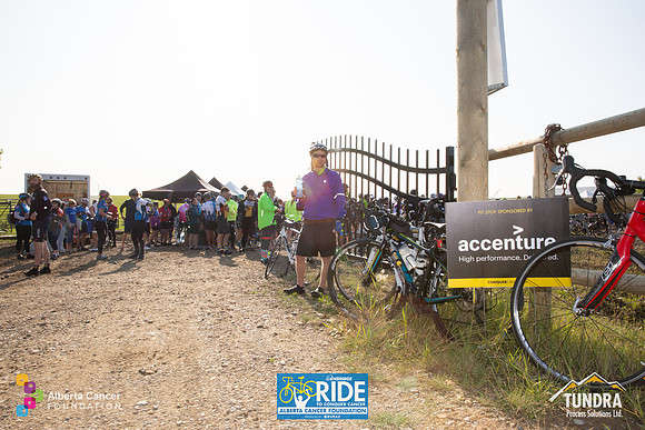 RIDERS + CHEERERS @ PITSTOPS-149