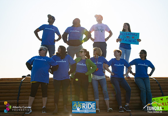 RIDERS + CHEERERS @ PITSTOPS-153