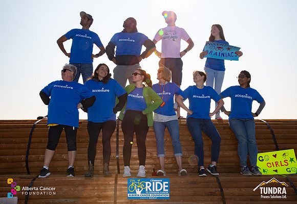 RIDERS + CHEERERS @ PITSTOPS-154