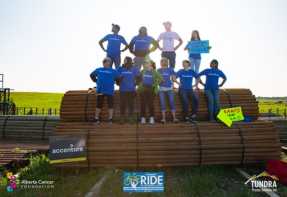 RIDERS + CHEERERS @ PITSTOPS-155