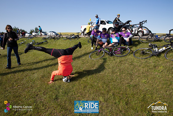 RIDERS + CHEERERS @ PITSTOPS-162