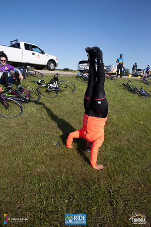 RIDERS + CHEERERS @ PITSTOPS-164