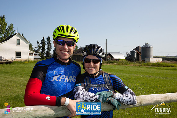 RIDERS + CHEERERS @ PITSTOPS-181