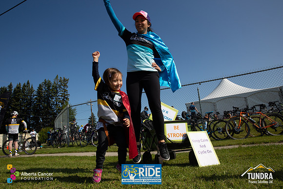 RIDERS + CHEERERS @ PITSTOPS-186