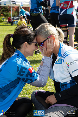 RIDERS + CHEERERS @ PITSTOPS-212