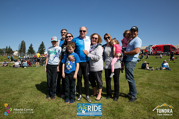RIDERS + CHEERERS @ PITSTOPS-214