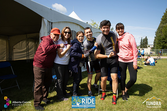 RIDERS + CHEERERS @ PITSTOPS-217