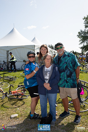 RIDERS + CHEERERS @ PITSTOPS-224
