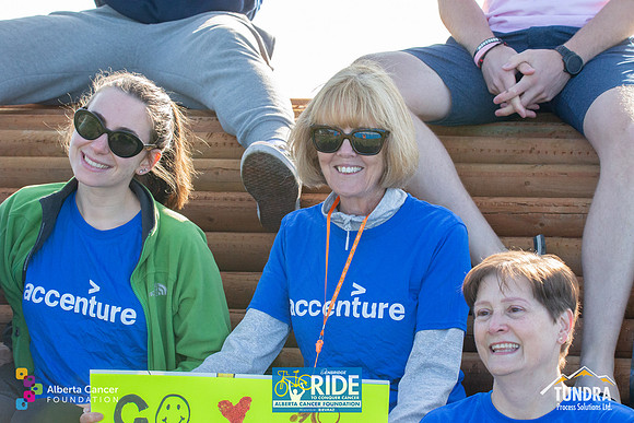 RIDERS + CHEERERS @ PITSTOPS-229