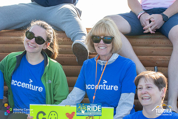 RIDERS + CHEERERS @ PITSTOPS-230