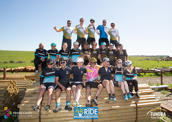 RIDERS + CHEERERS @ PITSTOPS-254