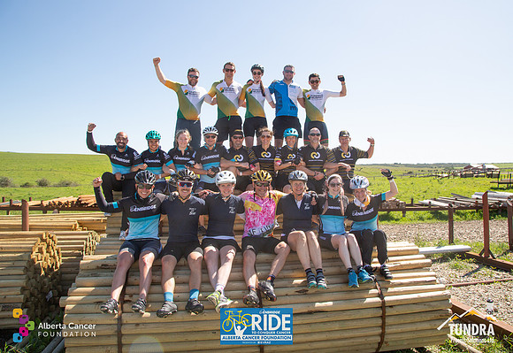 RIDERS + CHEERERS @ PITSTOPS-256