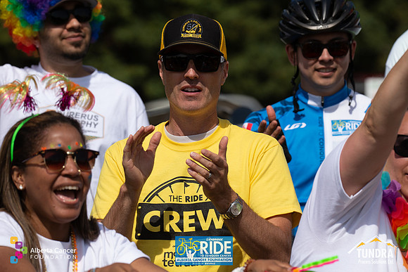 RIDERS + CHEERERS @ PITSTOPS-276