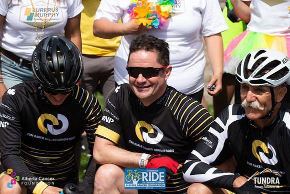 RIDERS + CHEERERS @ PITSTOPS-278