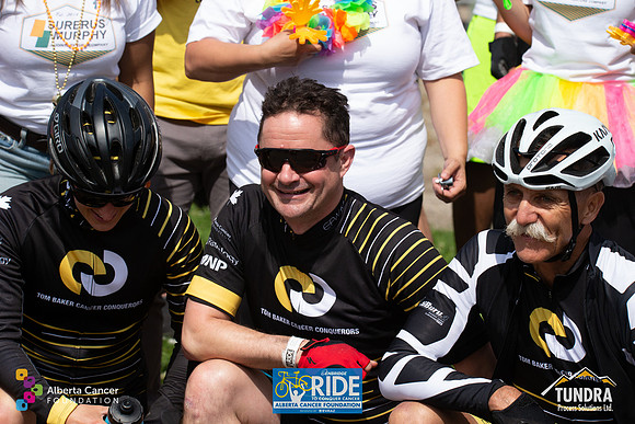 RIDERS + CHEERERS @ PITSTOPS-279