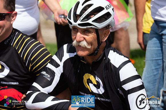 RIDERS + CHEERERS @ PITSTOPS-281