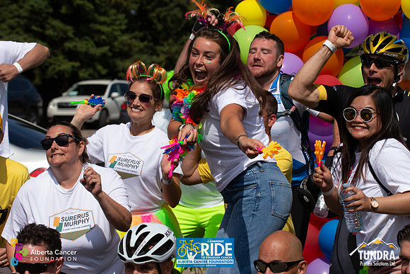 RIDERS + CHEERERS @ PITSTOPS-289