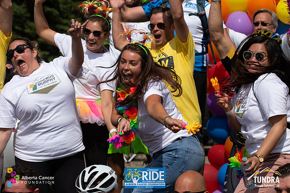 RIDERS + CHEERERS @ PITSTOPS-292