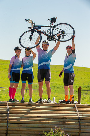 RIDERS + CHEERERS @ PITSTOPS-20