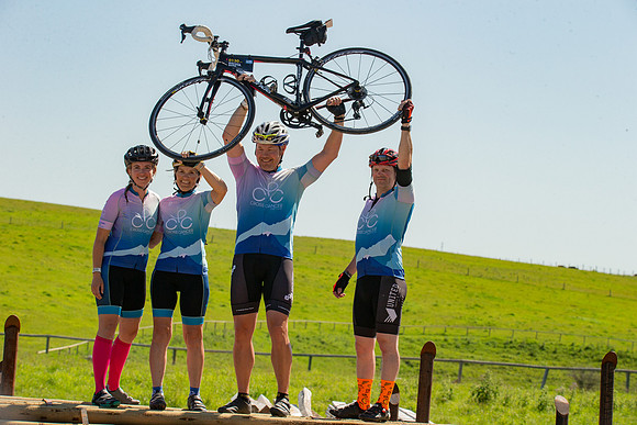 RIDERS + CHEERERS @ PITSTOPS-25