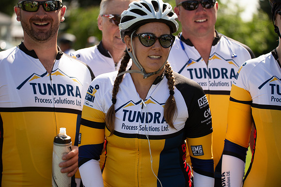 RIDERS + CHEERERS @ PITSTOPS-39
