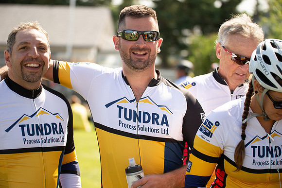 RIDERS + CHEERERS @ PITSTOPS-40