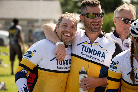 RIDERS + CHEERERS @ PITSTOPS-41