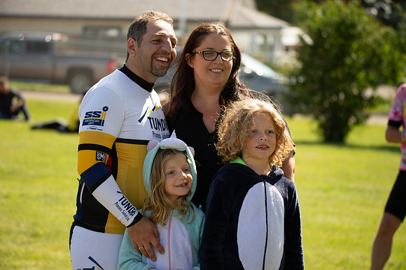 RIDERS + CHEERERS @ PITSTOPS-49