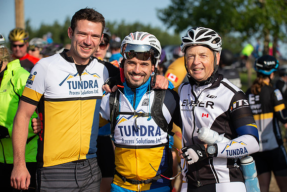 RIDERS + CHEERERS @ PITSTOPS-53