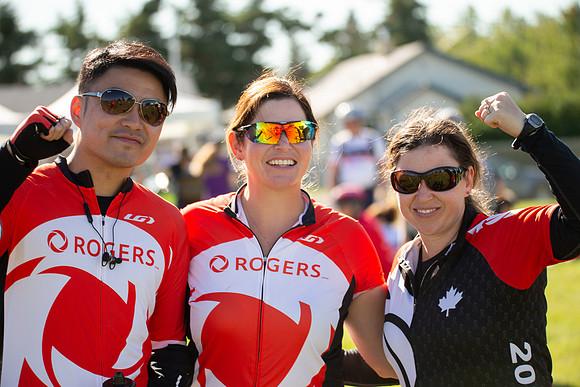 RIDERS + CHEERERS @ PITSTOPS-72