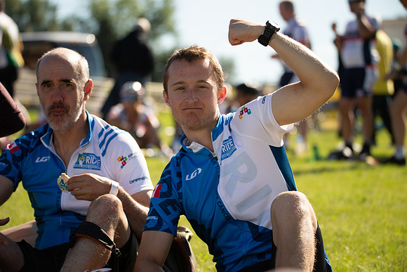RIDERS + CHEERERS @ PITSTOPS-77