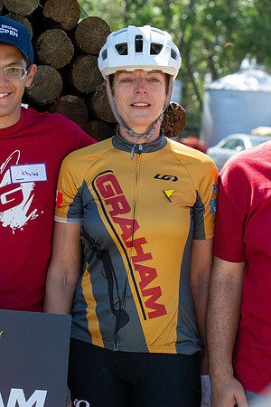 RIDERS + CHEERERS @ PITSTOPS-92